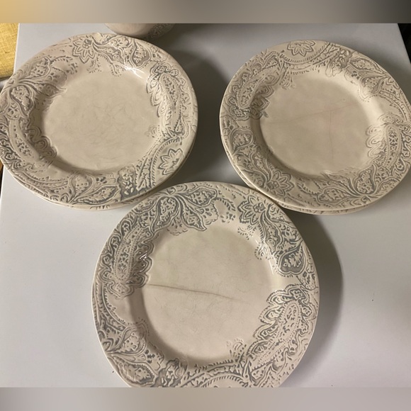 Pottery Barn Scarlett dinnerware - Picture 6 of 11